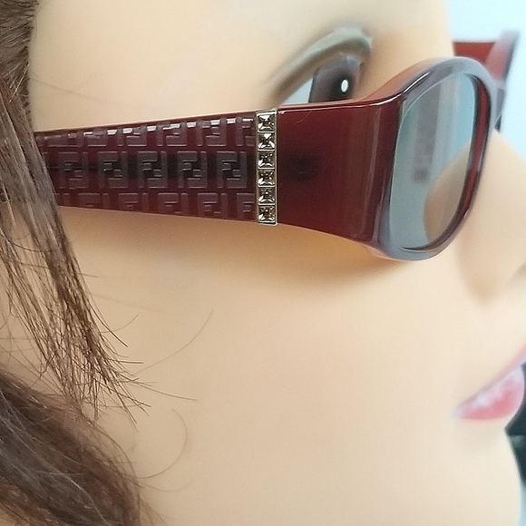 Fendi eyeglasses frames - Picture 3 of 16